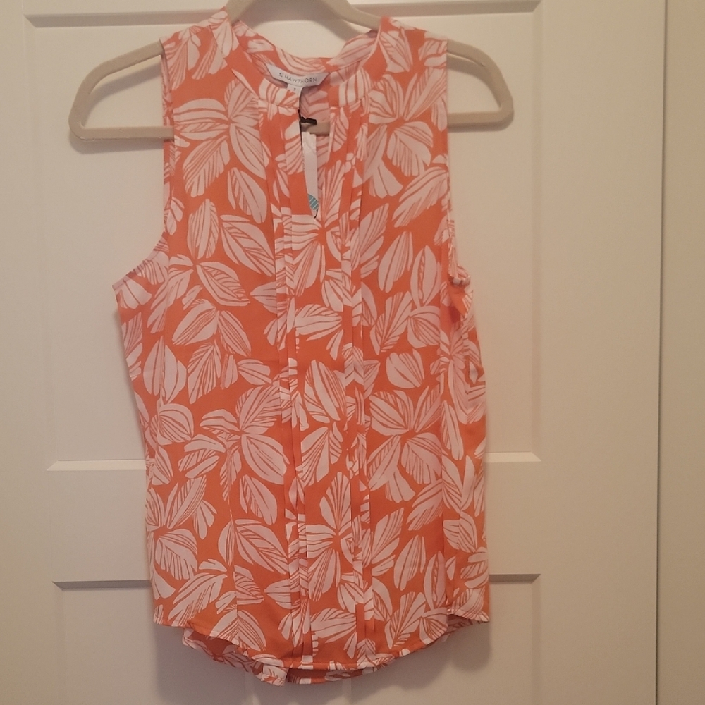 NWT 41 Hawthorn Pink and White Sleeveless Button Down Blouse